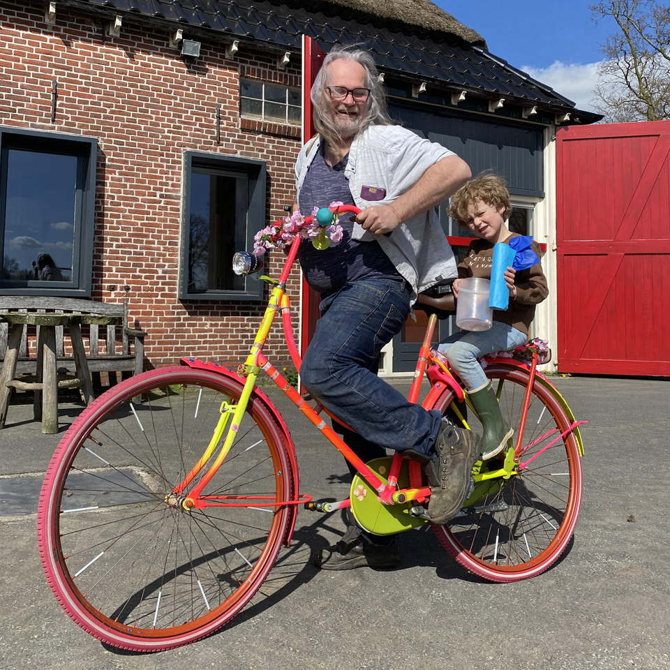 Deelnemer van Elzenhiem heeft een oude fiets omgetoverd tot prachtige bedrijfsfiets